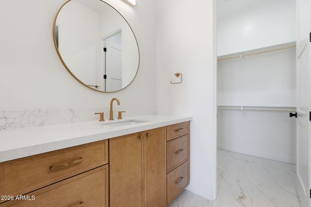 1636 W DONATELLO Drive, Phoenix, AZ 85086