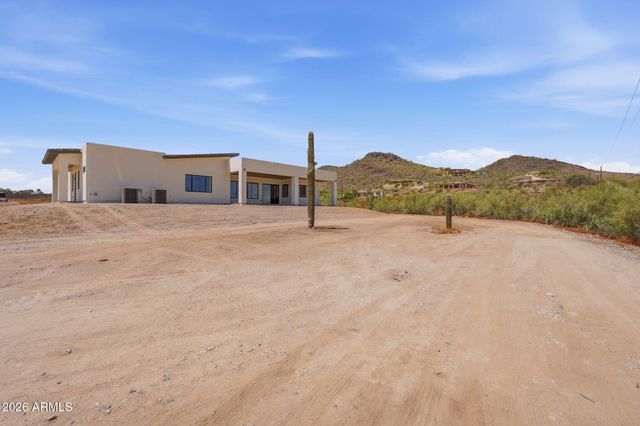 1636 W DONATELLO Drive, Phoenix, AZ 85086