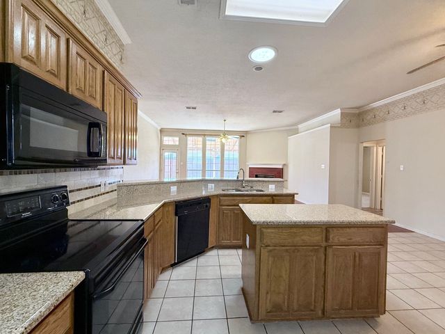 8166 Berkshire Drive, Fort Worth, TX 76137