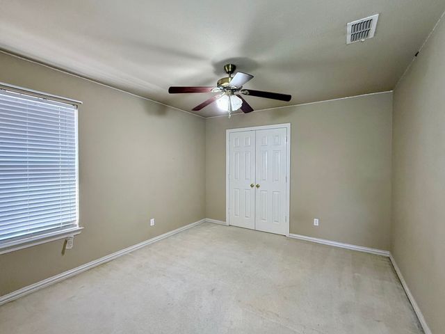 8166 Berkshire Drive, Fort Worth, TX 76137