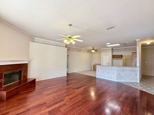 8166 Berkshire Drive, Fort Worth, TX 76137