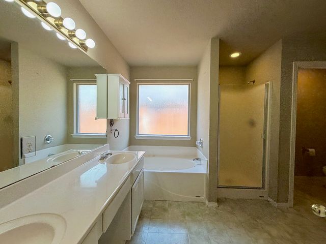 8166 Berkshire Drive, Fort Worth, TX 76137