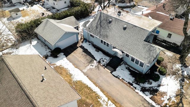 306 W Madison Street, Belvidere, IL 61008