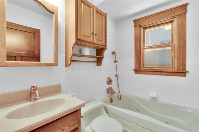 306 W Madison Street, Belvidere, IL 61008