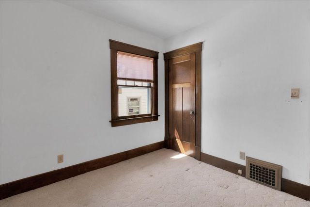 306 W Madison Street, Belvidere, IL 61008