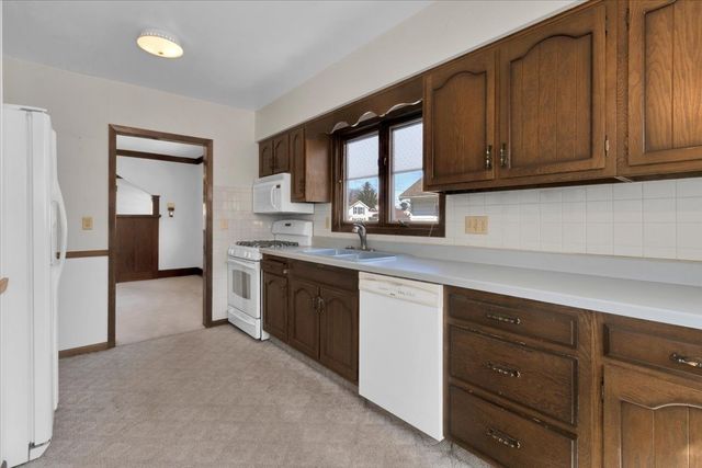 306 W Madison Street, Belvidere, IL 61008