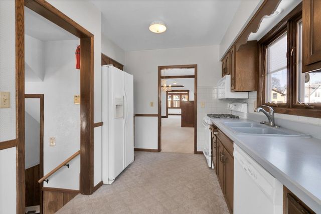 306 W Madison Street, Belvidere, IL 61008