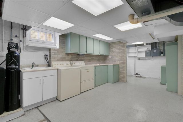 306 W Madison Street, Belvidere, IL 61008