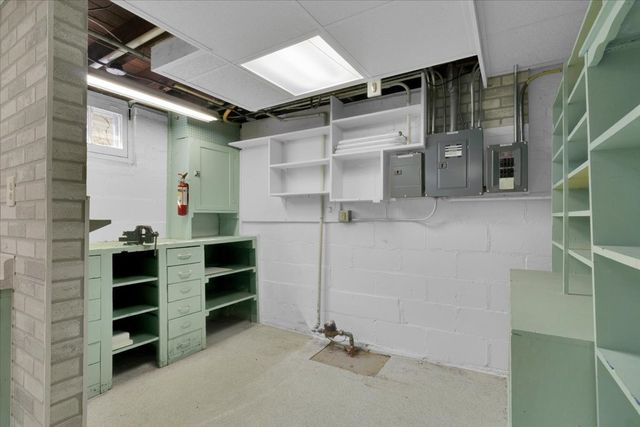 306 W Madison Street, Belvidere, IL 61008