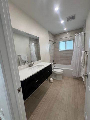 725 NE 160th Terrace, Miami, FL 33162