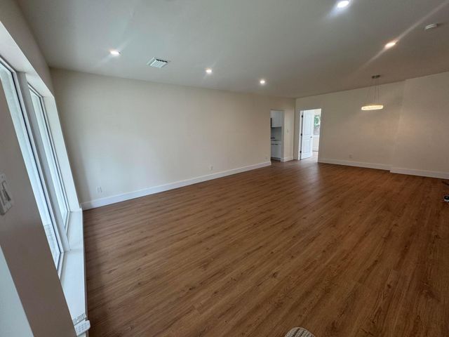 725 NE 160th Terrace, Miami, FL 33162