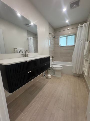 725 NE 160th Terrace, Miami, FL 33162