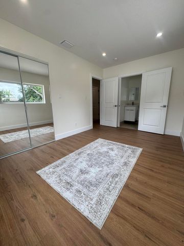 725 NE 160th Terrace, Miami, FL 33162