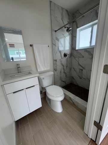 725 NE 160th Terrace, Miami, FL 33162