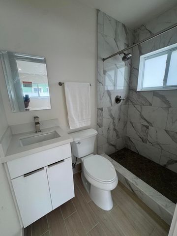 725 NE 160th Terrace, Miami, FL 33162
