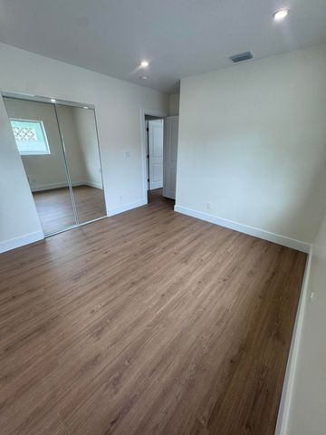 725 NE 160th Terrace, Miami, FL 33162