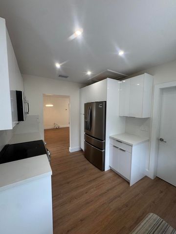 725 NE 160th Terrace, Miami, FL 33162