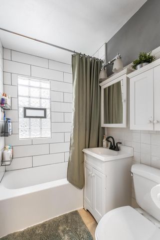 3238 N 86th STREET, Milwaukee, WI 53222