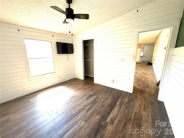 1050 Gold Mine Drive 6, Catawba, NC 28609