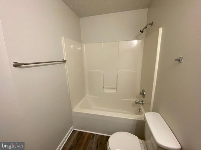 9609 COVENTRY CREEK DR, Fredericksburg, VA 22408