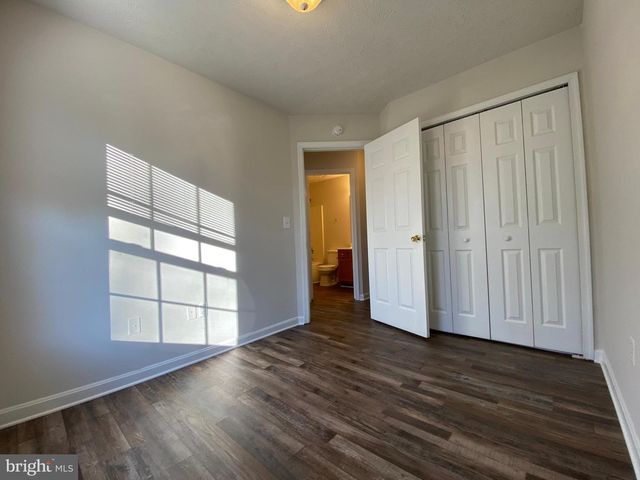 9609 COVENTRY CREEK DR, Fredericksburg, VA 22408