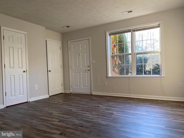 9609 COVENTRY CREEK DR, Fredericksburg, VA 22408