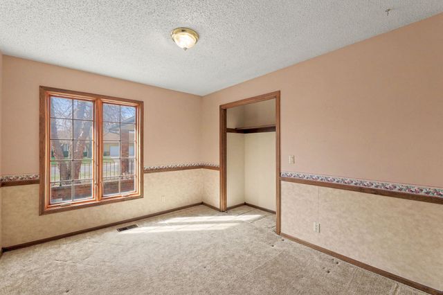 2448 N Rutland Ct, Wichita, KS 67226