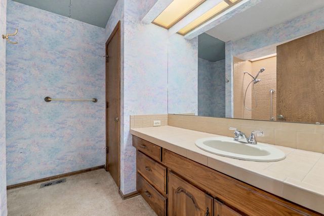 2448 N Rutland Ct, Wichita, KS 67226