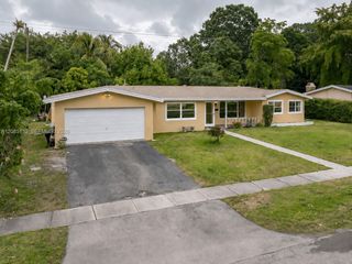 890 NW 65th Avenue, Plantation, FL 33317