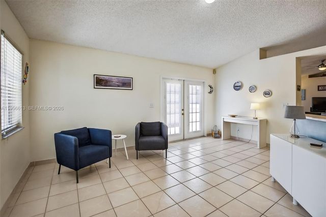 7306 NW 1st Mnr, Plantation, FL 33317