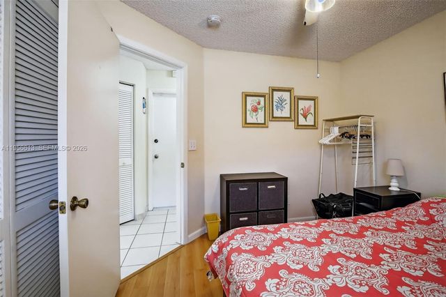 7306 NW 1st Mnr, Plantation, FL 33317