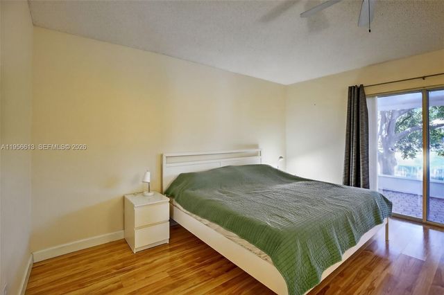 7306 NW 1st Mnr, Plantation, FL 33317