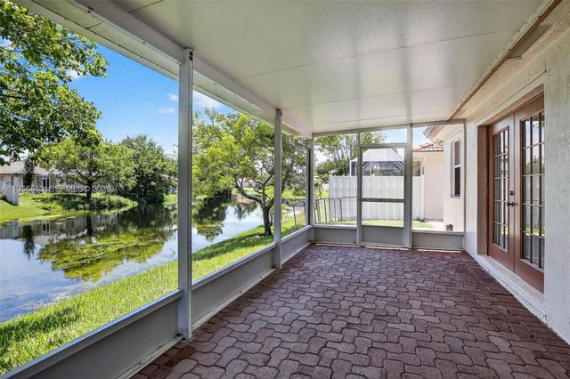 7306 NW 1st Mnr, Plantation, FL 33317