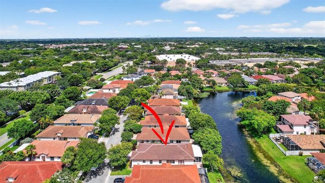 7306 NW 1st Mnr, Plantation, FL 33317