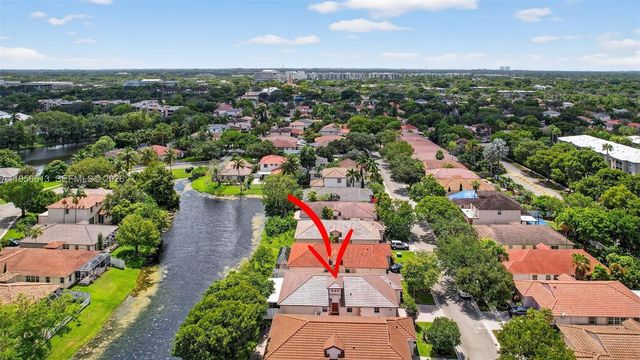 7306 NW 1st Mnr, Plantation, FL 33317