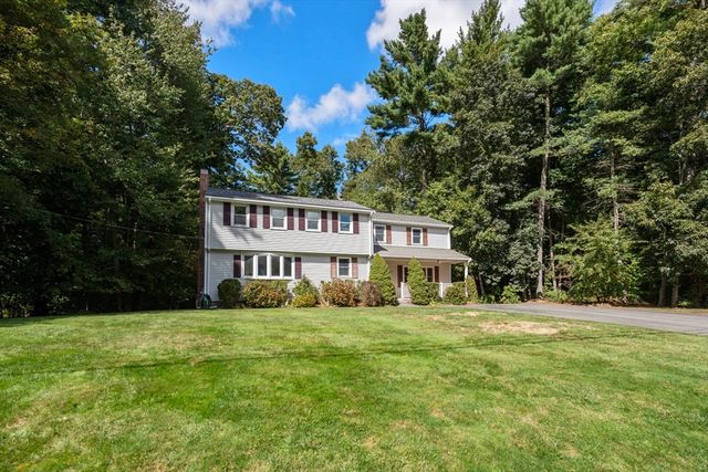 145 Gorwin Dr, Hanson, MA 02341