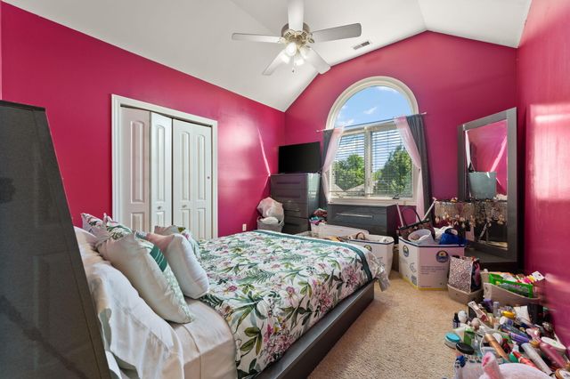 5371 72nd Avenue, Schererville, IN 46375