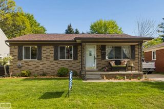 22117 California Street, Saint Clair Shores, MI 48080