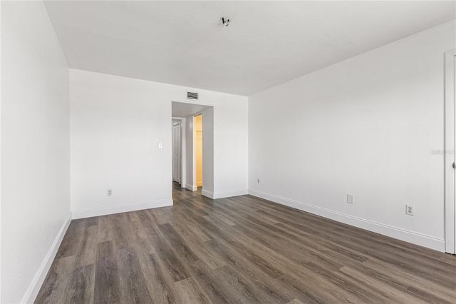 5080 LOCUST STREET NE 322, St Petersburg, FL 33703