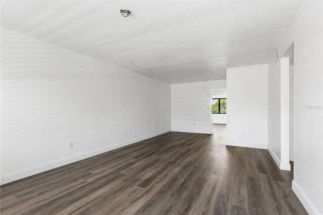5080 LOCUST STREET NE 322, St Petersburg, FL 33703