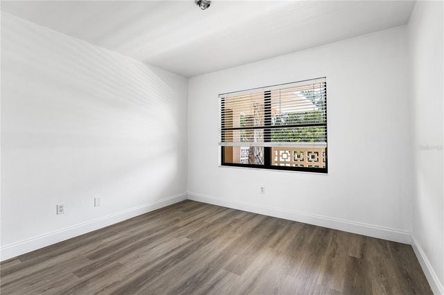 5080 LOCUST STREET NE 322, St Petersburg, FL 33703
