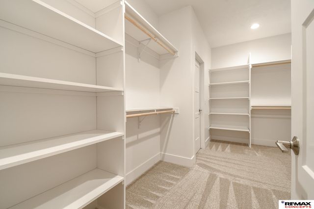 5829 S 94th Street, Lincoln, NE 68526