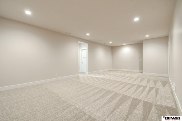 5829 S 94th Street, Lincoln, NE 68526