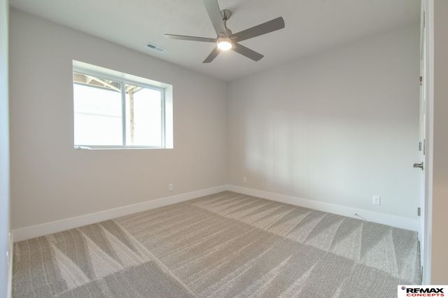 5829 S 94th Street, Lincoln, NE 68526