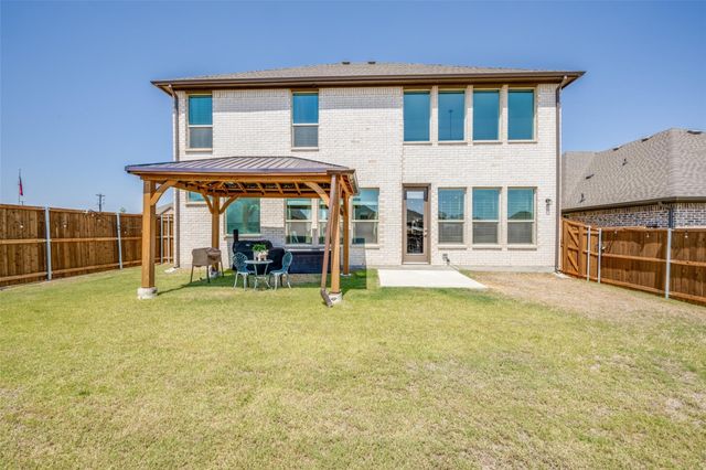 1225 Stagecoach Trail, Justin, TX 76247