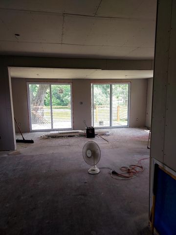 24689 N fox river Drive, Cary, IL 60013