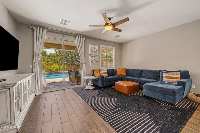 3032 E RUSSELL Street, Mesa, AZ 85213