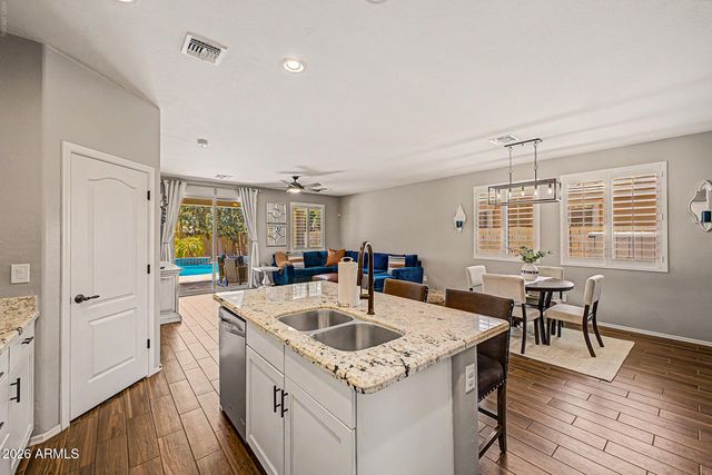 3032 E RUSSELL Street, Mesa, AZ 85213
