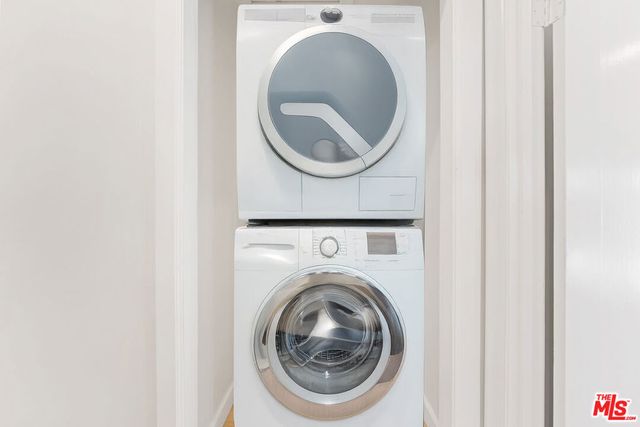 623 N Poinsettia Place, Los Angeles, CA 90036