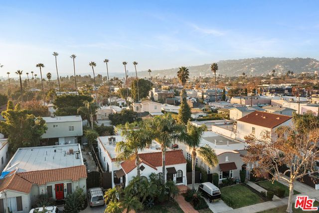 623 N Poinsettia Place, Los Angeles, CA 90036